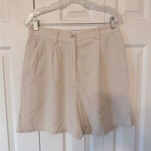 ASOS - Classic Cream High-Rise Bermuda Shorts with Pleated Front